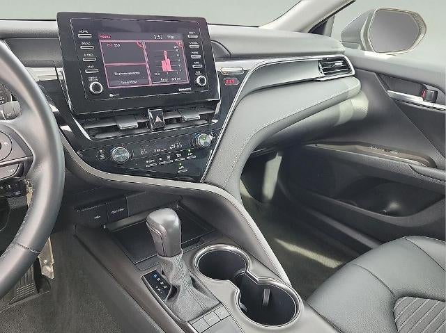 2024 Toyota Camry SE Auto (SE)
