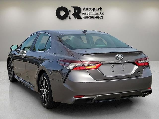 2024 Toyota Camry SE Auto (SE)