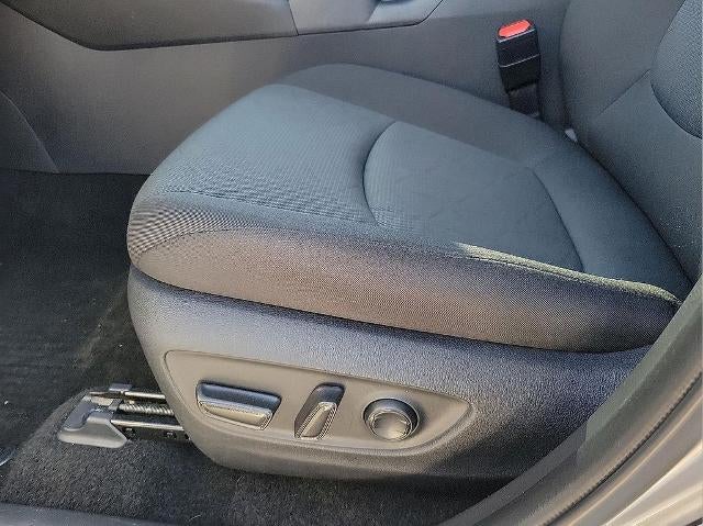 2025 Toyota RAV4 Hybrid XLE AWD (Natl)