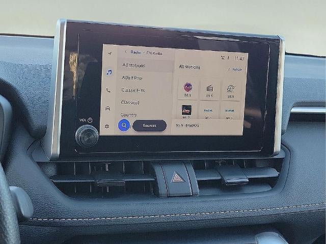 2025 Toyota RAV4 Hybrid XLE AWD (Natl)