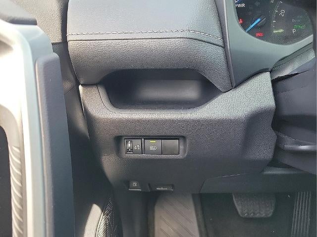 2025 Toyota RAV4 Hybrid XLE AWD (Natl)