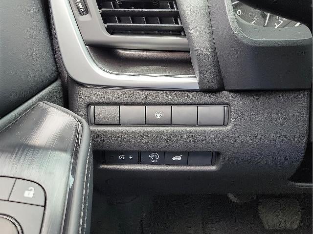 2026 Nissan Rogue 2026.5 FWD Dark Armor
