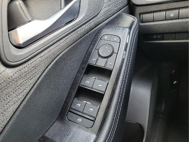 2023 Nissan Rogue FWD SV *Ltd Avail*