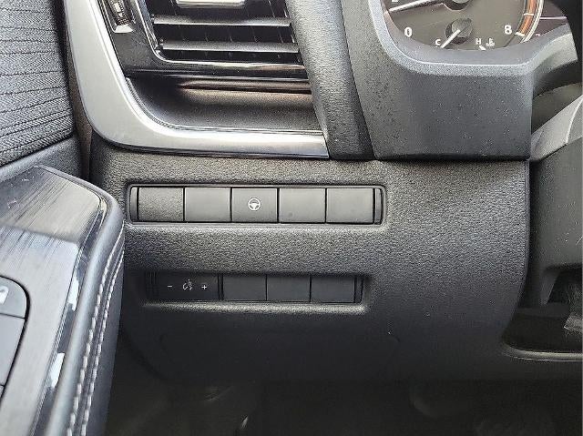 2023 Nissan Rogue FWD SV *Ltd Avail*