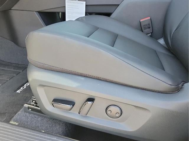 2026 Nissan Rogue 2026.5 FWD Dark Armor