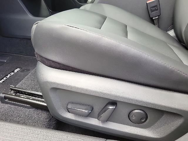2026 Nissan Rogue 2026.5 FWD Dark Armor