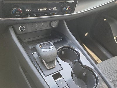 2022 Nissan Rogue FWD SV