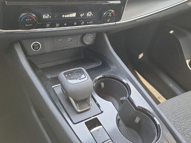 2022 Nissan Rogue FWD SV