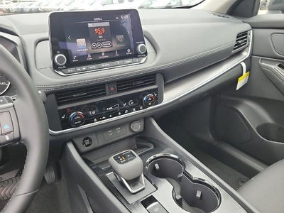 2026 Nissan Rogue 2026.5 FWD Dark Armor