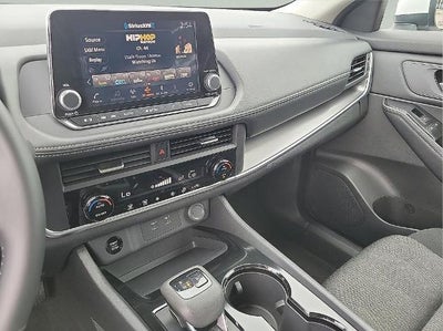 2025 Nissan Rogue FWD SV