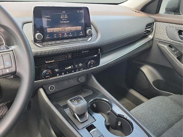 2022 Nissan Rogue AWD SV