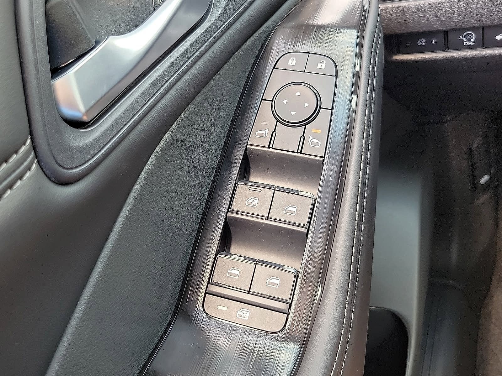 2026 Nissan Rogue 2026.5 AWD Dark Armor