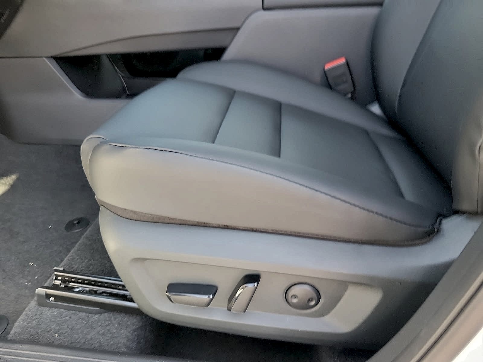2026 Nissan Rogue 2026.5 AWD Dark Armor