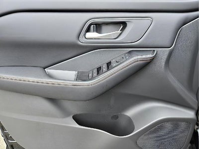 2026 Nissan Rogue AWD Rock Creek *Ltd Avail*