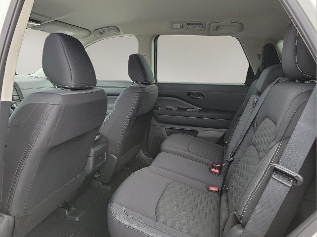 2025 Nissan Pathfinder S 4WD