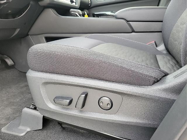 2025 Nissan Pathfinder SV 2WD