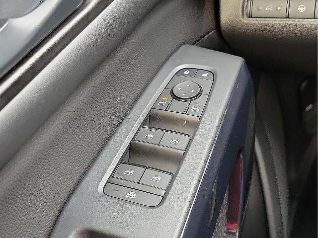 2025 Nissan Pathfinder SV 2WD