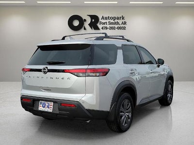 2025 Nissan Pathfinder SV 2WD