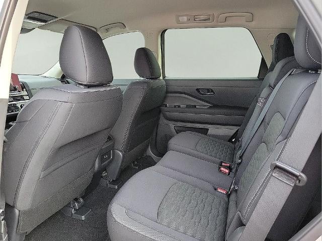 2025 Nissan Pathfinder SV 2WD