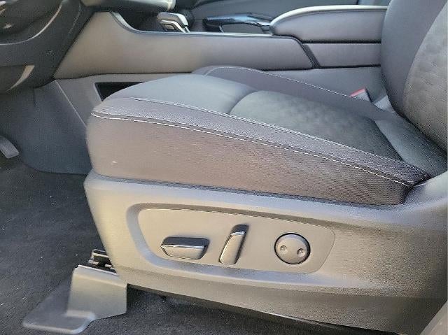 2024 Nissan Pathfinder SV 2WD