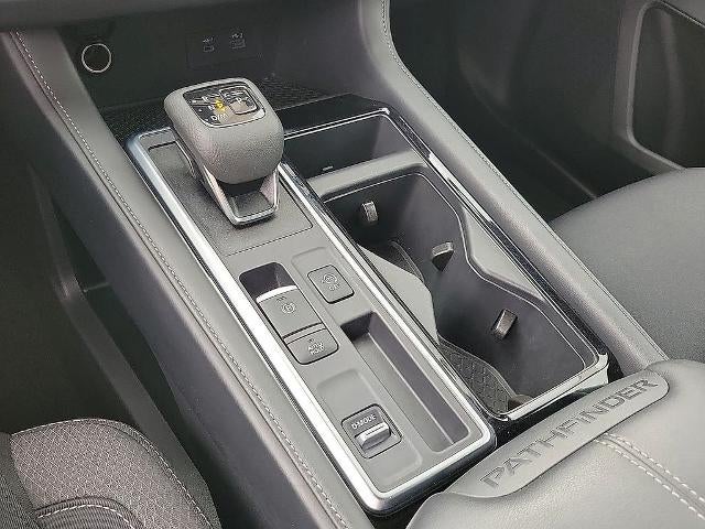 2025 Nissan Pathfinder SV 2WD