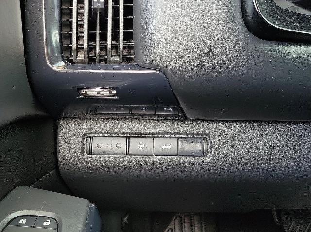 2025 Nissan Pathfinder SV 2WD