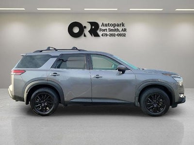 2025 Nissan Pathfinder SV 2WD