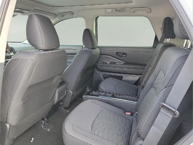 2025 Nissan Pathfinder SV 2WD