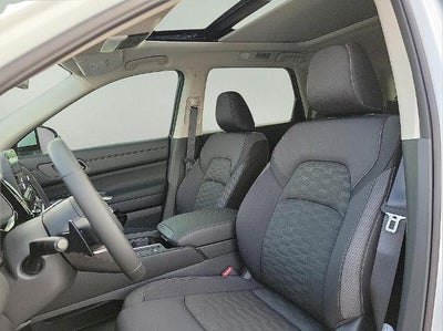 2025 Nissan Pathfinder SV 2WD
