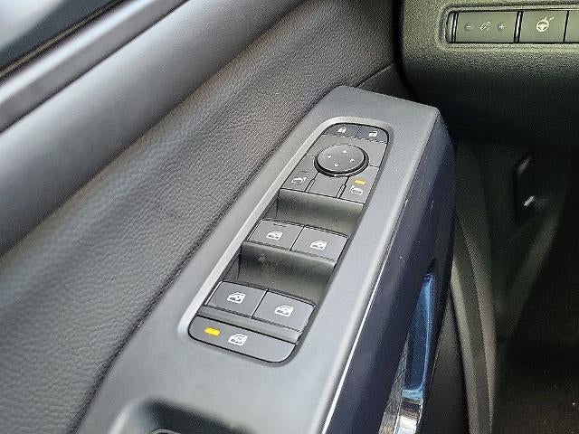 2025 Nissan Pathfinder SV 2WD