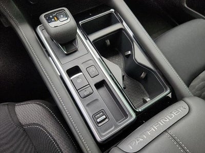 2024 Nissan Pathfinder SV 2WD