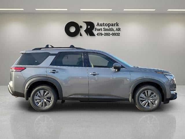 2025 Nissan Pathfinder SV 4WD