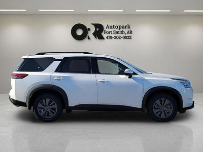 2025 Nissan Pathfinder SV 4WD