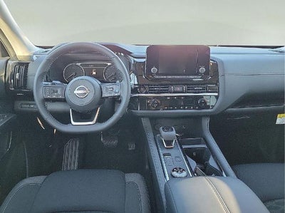 2025 Nissan Pathfinder SV 4WD