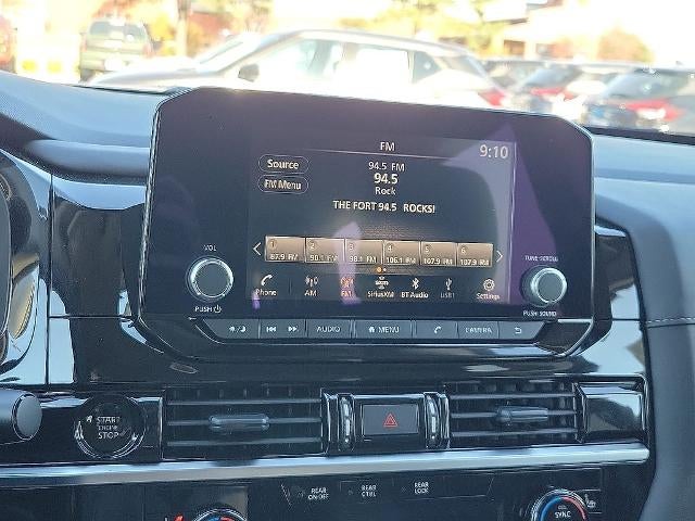 2025 Nissan Pathfinder SV 4WD