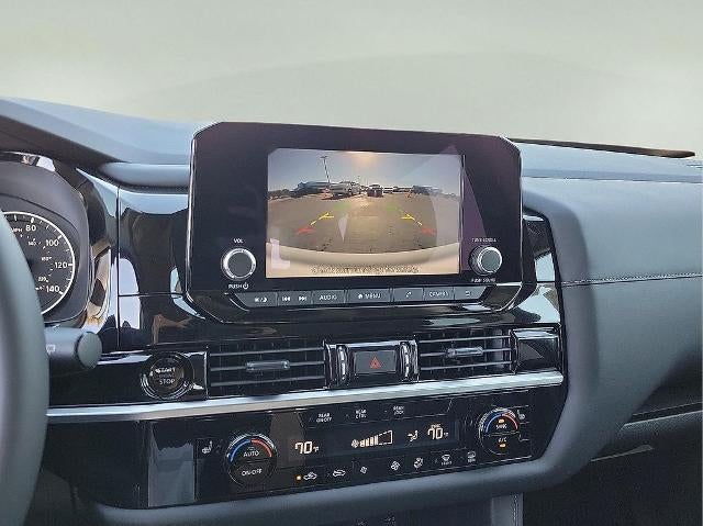 2025 Nissan Pathfinder SV 4WD