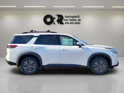 2025 Nissan Pathfinder SV 4WD