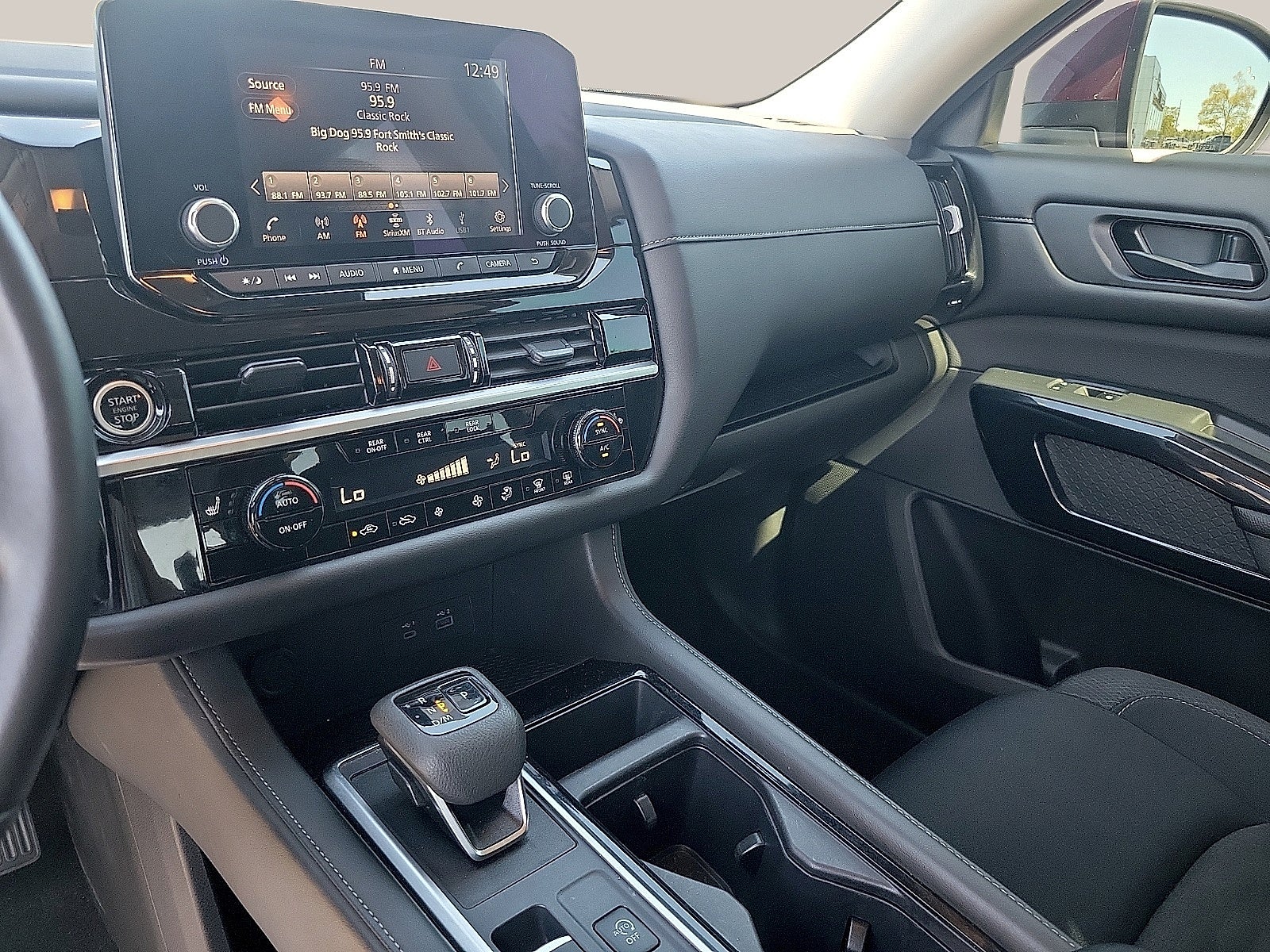 2024 Nissan Pathfinder SV 4WD