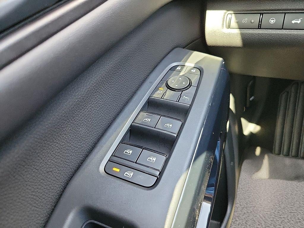 2026 Nissan Pathfinder SV 4WD