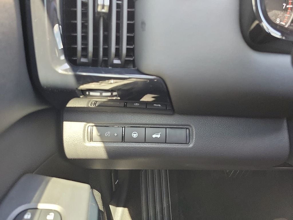 2026 Nissan Pathfinder SV 4WD