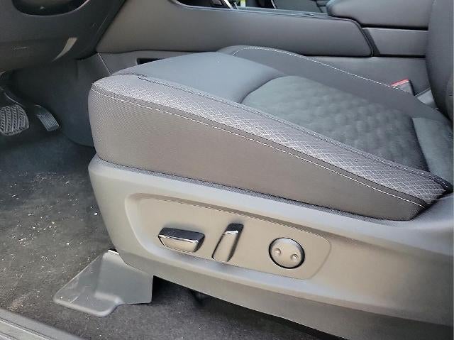 2026 Nissan Pathfinder SV 4WD