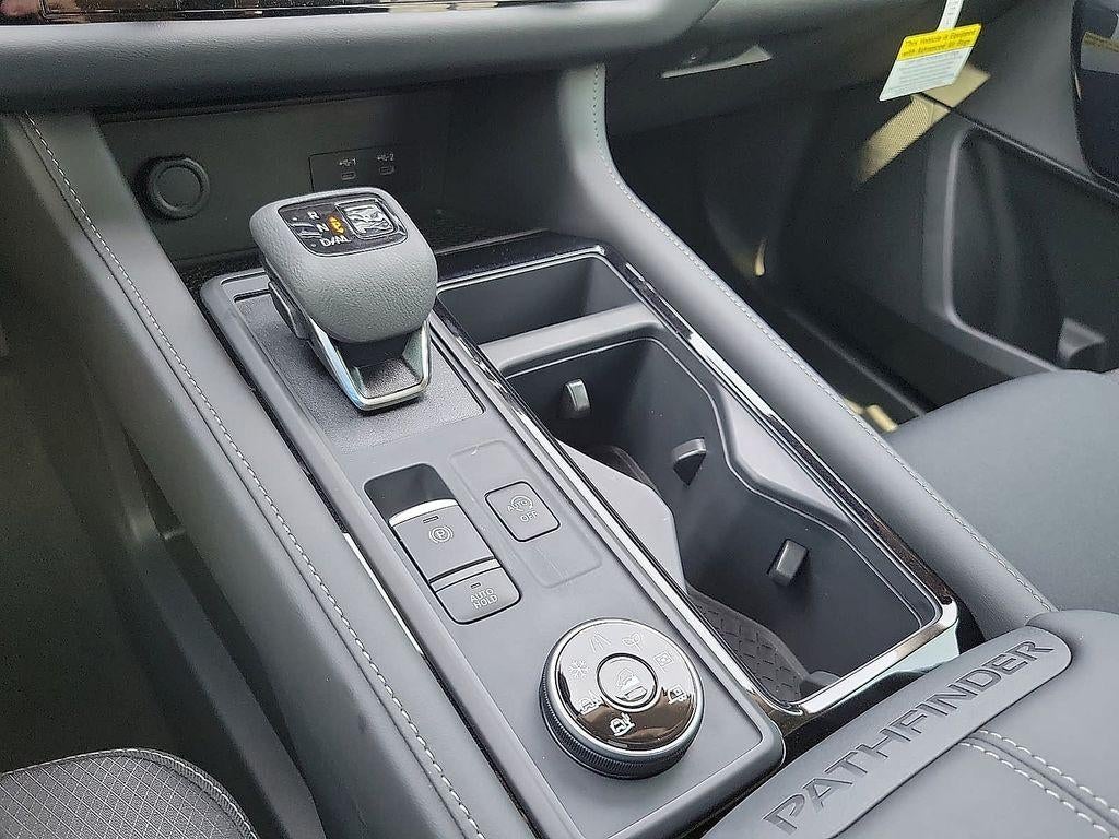 2026 Nissan Pathfinder SV 4WD