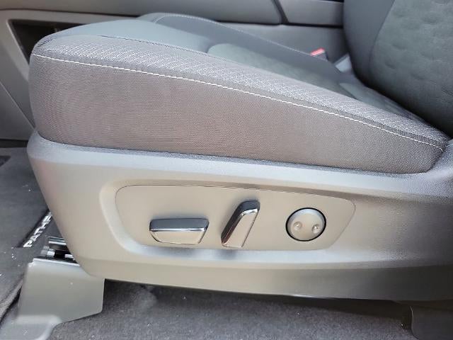 2026 Nissan Pathfinder SV 4WD