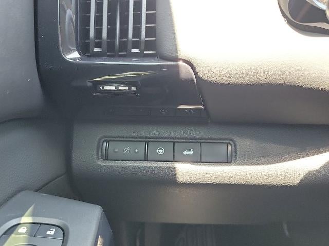 2026 Nissan Pathfinder SV 4WD