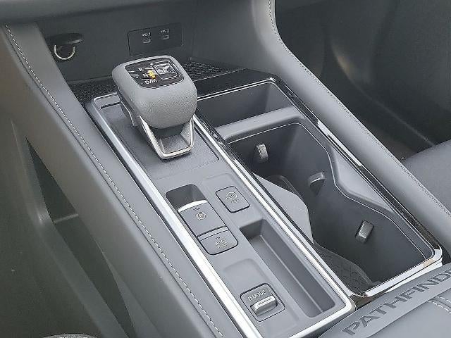 2026 Nissan Pathfinder SV 2WD