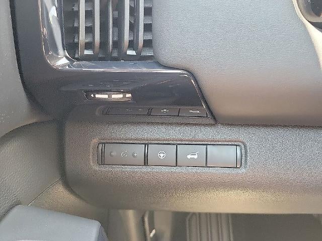 2026 Nissan Pathfinder SV 2WD