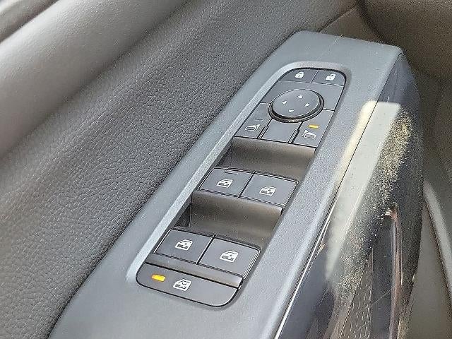 2026 Nissan Pathfinder SV 2WD
