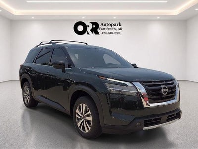 2023 Nissan Pathfinder SL 2WD