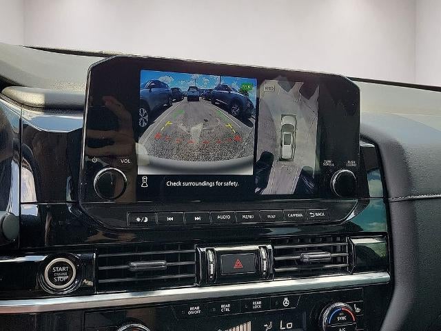 2023 Nissan Pathfinder SL 2WD