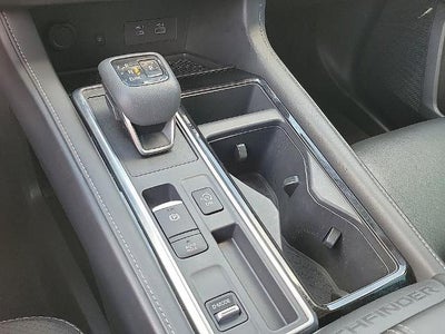 2023 Nissan Pathfinder SL 2WD